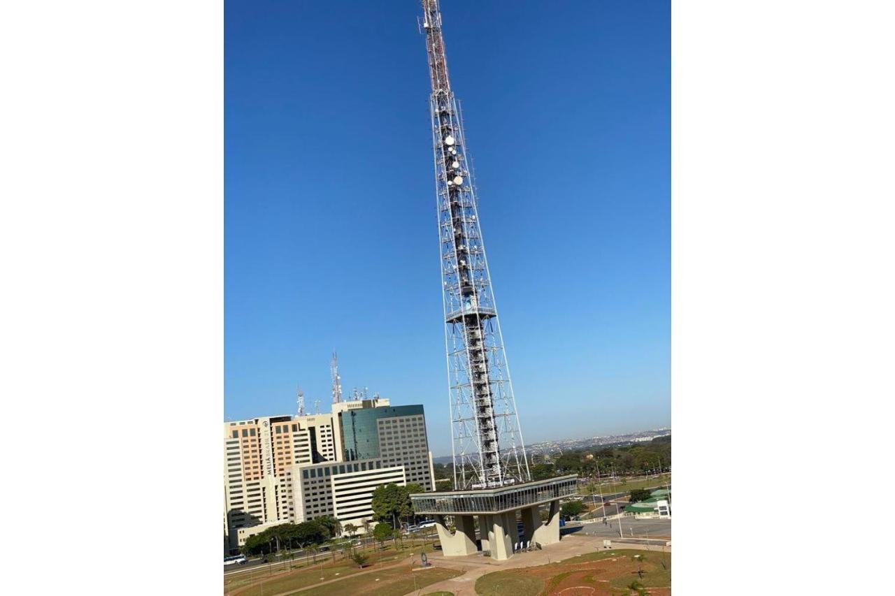 Flat Encantador No 7º Com Vista Pra Torre De Tv Brasília Buitenkant foto